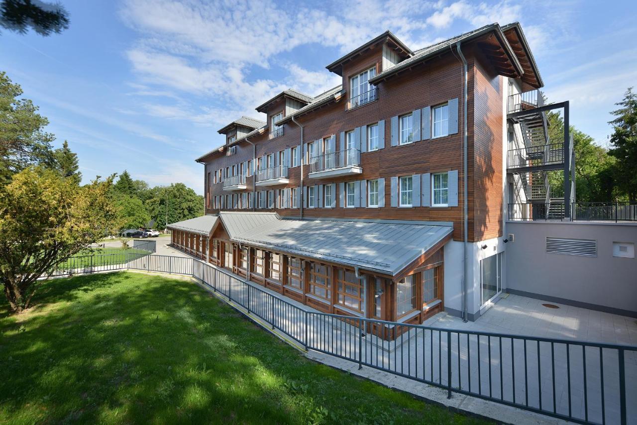 Hotel Pod Lipou Resort Modra Zewnętrze zdjęcie